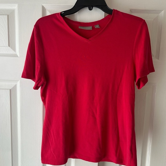 Croft & Borrow Women’s Stretch Red Breathable T-Shirt Sz Medium - Picture 1 of 6